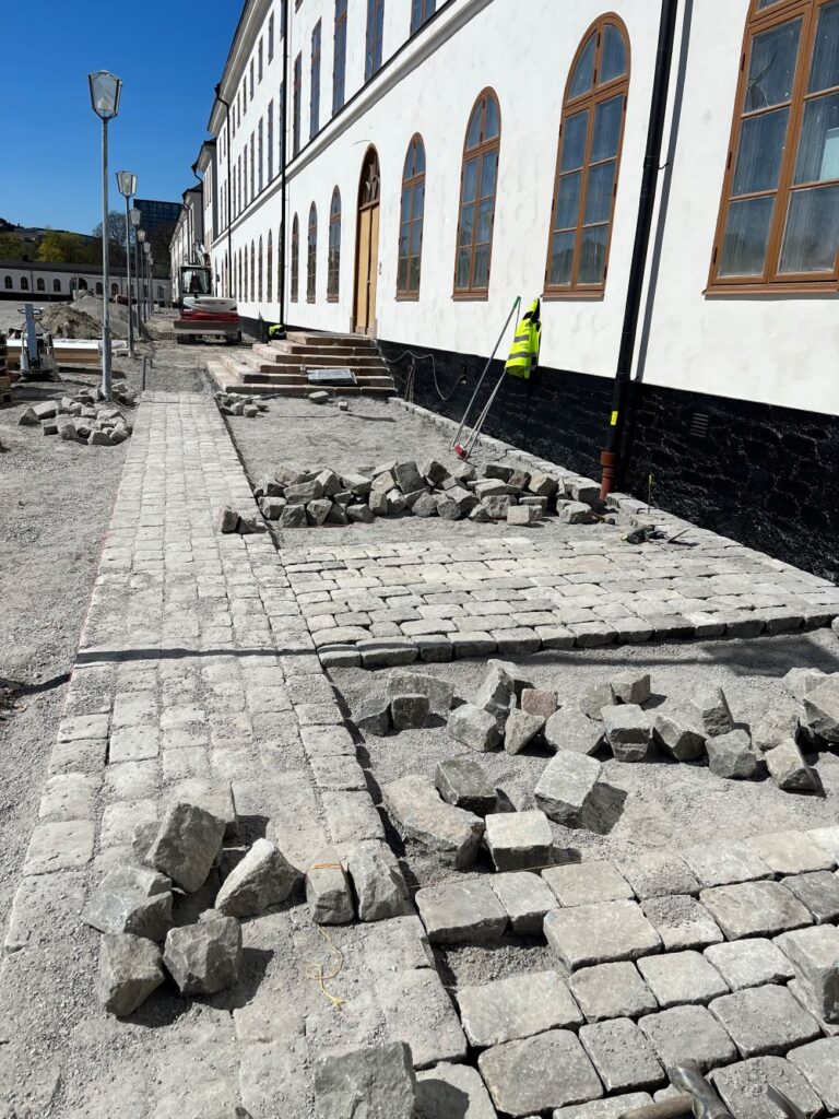 Stenläggning Karlsbergs slott, Överunder Mark